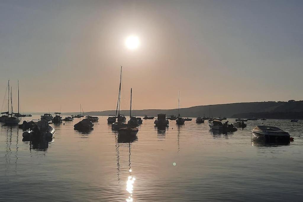 Arvonia Sleeps 7, Sea Views, Dog Friendly Villa New Quay  Kültér fotó